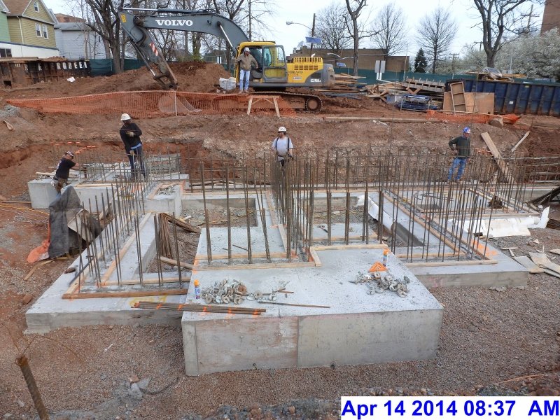 Installing foundation wall rebar at Elev. 7-Stair -4,5 Facing North (800x600)